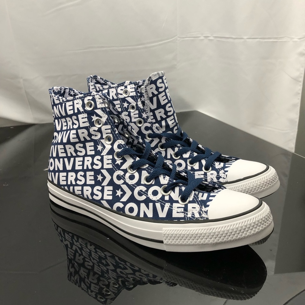 Converse Chuck Taylor All Star SZ 9